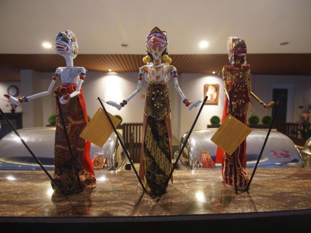 Raffleshom Hotel Bandung Exterior photo