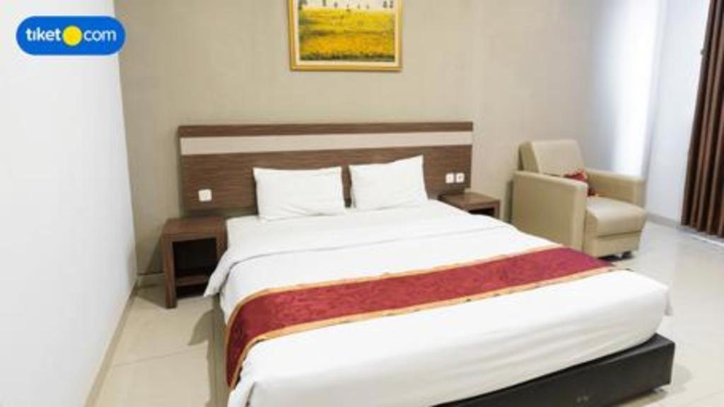 Raffleshom Hotel Bandung Exterior photo