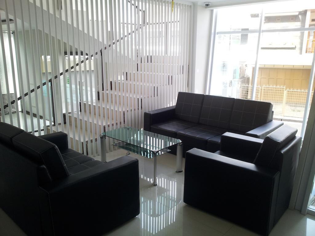 Raffleshom Hotel Bandung Exterior photo
